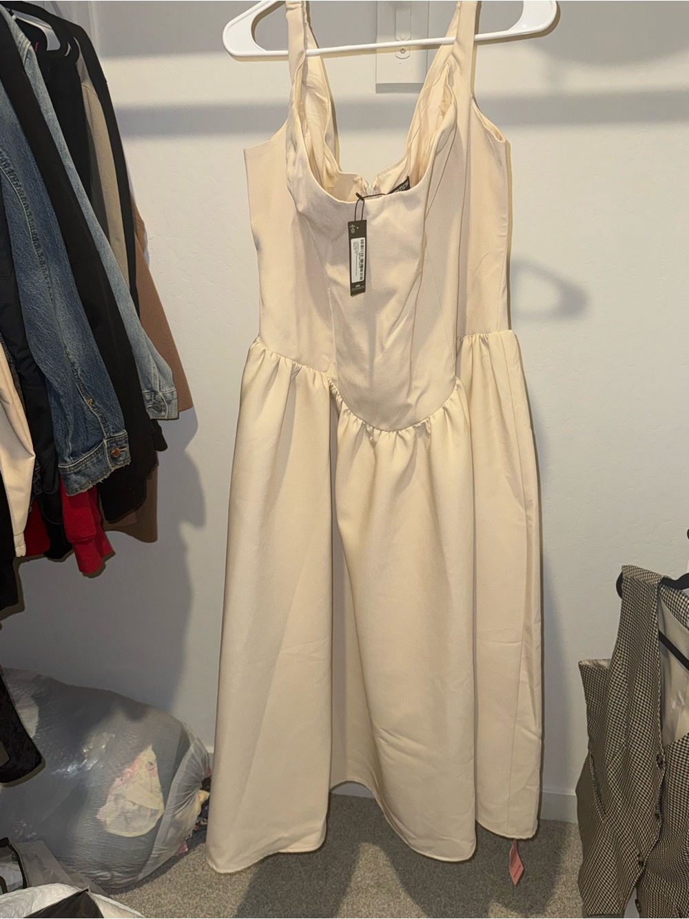 PrettyLittleThing Cream Scoop-Neck Midi Dress - Picture 3 of 5
